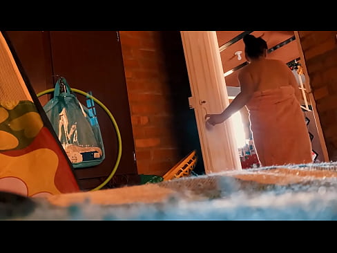 ❤️ Umalume uyandilandela sayongena kwi shower, uyandigezela ndisahlamba. Isondo kumanyala xh.hentaidude.ru ❌❤